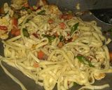 Foto langkah ke 5 dari resep Bakmi Goreng Sederhana.