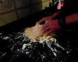 Foto del paso 3 de la receta: Tortitas con la sobra de polenta a la italiana. Para la crisis