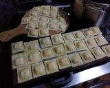 Foto del paso 5 de la receta: Ravioles de ricota, nuez y jamón