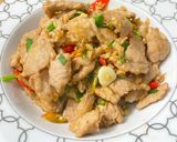 รูปขั้นตอนการทำที่ 5 ของ หมูผัดพริกเกลือ