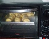 Foto langkah ke 4 dari resep Roti Manis Jumbo Isi Pisang.