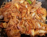 A picture of step 5 of Coastal masala prawn.