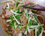 Hình bước làm 3 của món Thịt bò xào kiệu