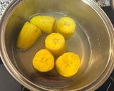 Foto del paso 4 de la receta: Bolitas de plátano maduro