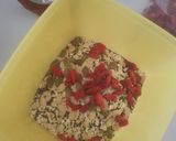 Gambar langkah 1 resipi Goji Berry & Chia Bircher Bowl.