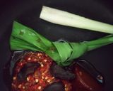 Gambar langkah 6 resipi Asam Pedas Ubi Keladi Bersama Ikan Selar.