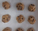 Foto langkah ke 5 dari resep Soft (Chewy) Chocochip cookies.