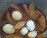 Foto langkah ke 3 dari resep Semur Telur Kentang.