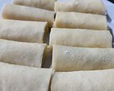 Foto langkah ke 2 dari resep Lumpia Cokelat Keju.