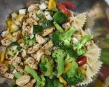 Foto langkah ke 8 dari resep Chicken Pasta Salad.