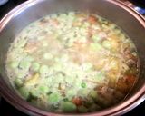 Foto del paso 8 de la receta: Guiso de habas con pollo y alcachofas al las hierbas aromáticas