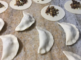 Empanadas de carne con berenjenas y zapallitos asados