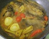 Foto langkah ke 6 dari resep Ikan mas Asam Pedas.
