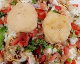 A picture of step 2 of Dahi Vada chana Chaat.
