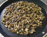 A picture of step 4 of Mushroom Omelette (5 Ingredients fix).