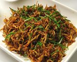 Hình bước làm 1 của món Cá cơm khô rim mặn ngọt