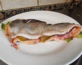 Foto del paso 2 de la receta: Truchas con jamón y pepinillo a la Navarra