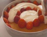 A picture of step 18 of Christmas ☆ Strawberry and White Chocolate Mousse Cake.
