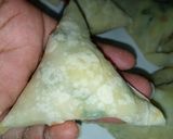 A picture of step 8 of Samosa pockets.