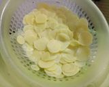 Hình bước làm 1 của món Snack khoai tây vị trứng muối