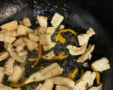 Foto del paso 4 de la receta: Tallarín saltado criollo de pollo