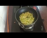 A picture of step 4 of Sabudana Khichdi.