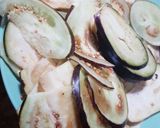 Foto del paso 1 de la receta: Rollitos de berenjena con jamón serrano y queso mozzarella