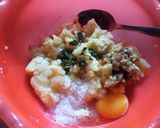 Foto langkah ke 5 dari resep Perkedel Kentang Spesial.