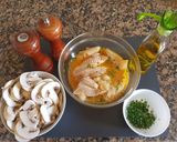 Foto del paso 3 de la receta: Filet de merluza, con guarnición de hongos a la provenzal