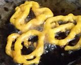 इंस्टेंट जलेबी (instant jalebi recipe in Hindi) रेसिपी चरण 5 फोटो