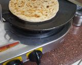 A picture of step 11 of Pizza Roti.