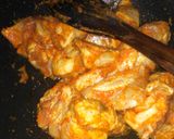 Foto langkah ke 4 dari resep Semur pedas ayam telor.