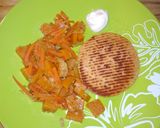 Foto del paso 4 de la receta: Salteado de calabaza con hamburguesa de pescado