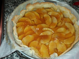Tarta de manzana con mermelada de melocotón