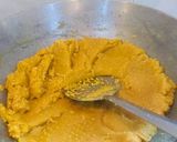 A picture of step 2 of Besan Burfi.