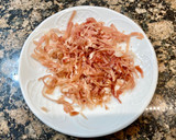 Foto del paso 2 de la receta: Ensalada de burrata y rúcula, tartar de tomate y crujiente de jamón