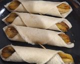 Foto langkah ke 3 dari resep Banana Roll.