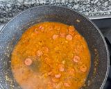 Foto del paso 8 de la receta: Espaguetis integrales con salchichas veganas y salsa de tomate