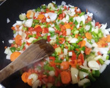 Foto del paso 4 de la receta: Pollo con salsa y verduras
