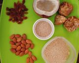 A picture of step 1 of Sonth Ladoo.