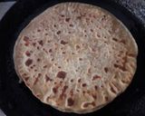 A picture of step 7 of Paneer Paratha.