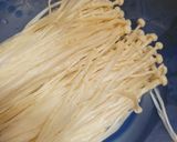 Foto langkah ke 1 dari resep Jamur Enoki Krispi.