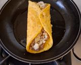 Foto del paso 3 de la receta: Omelette de frijoles con queso