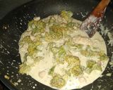 Foto del paso 4 de la receta: Pasta con crema, brócoli y pollo 🥦🍗