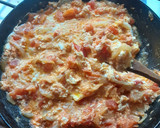 Foto del paso 3 de la receta: Huevos con tomate y cebolla