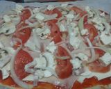 Foto del paso 7 de la receta Pizza jamón, queso y champis