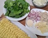 Foto langkah ke 1 dari resep Mie Goreng Bakso.
