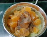 A picture of step 2 of Pears and Orange Smoothie.