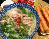A picture of step 4 of Phở Gà (Vietnamese Chicken Noodle Soup).