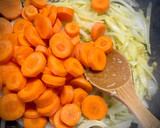 Foto del paso 5 de la receta: Curry japonés con pollo